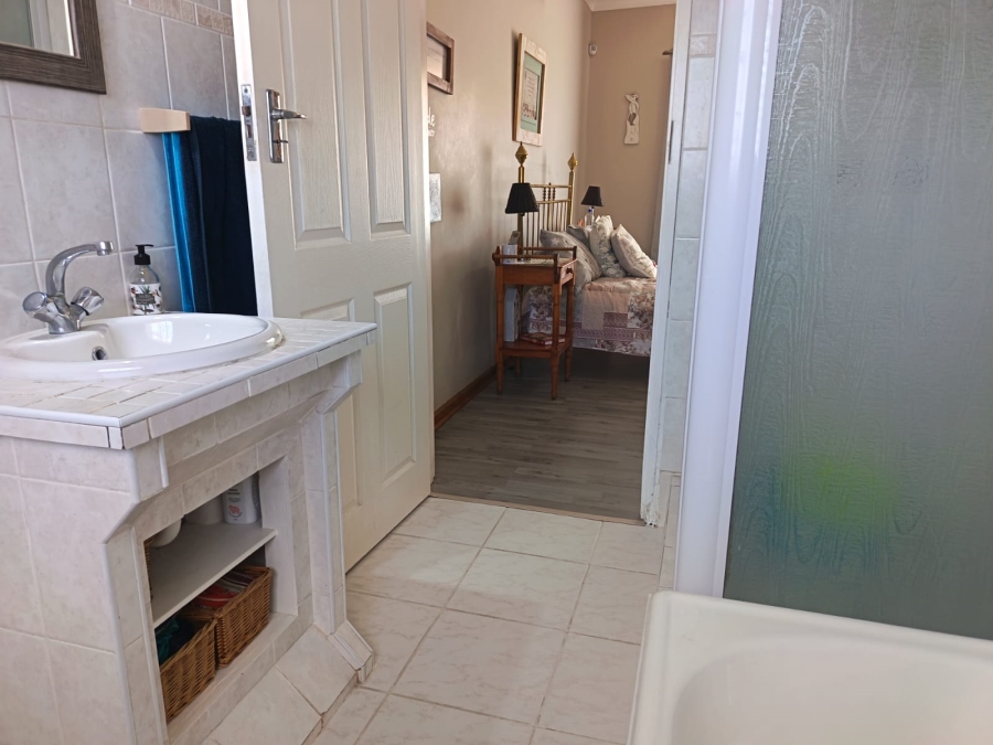 4 Bedroom Property for Sale in Vanes Estate Eastern Cape